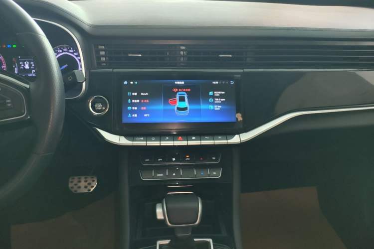 Used Sinotruk VGV U70 2021 1.5T Automatic Youyue Edition 7-Seater Audio And AC Panel