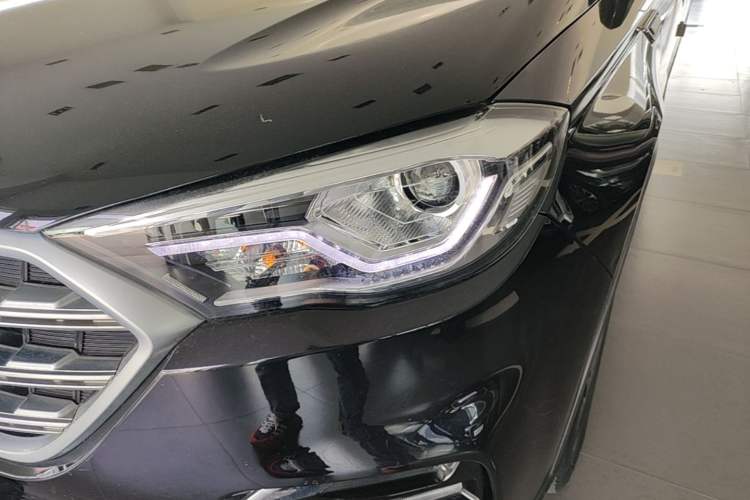 Used Sinotruk VGV U70 2021 1.5T Automatic Youyue Edition 7-Seater Left Front Headlight