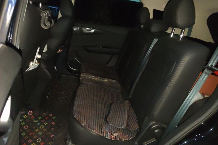 Used Sinotruk VGV U70 2021 1.5T Automatic Youyue Edition 7-Seater Left Rear Seat