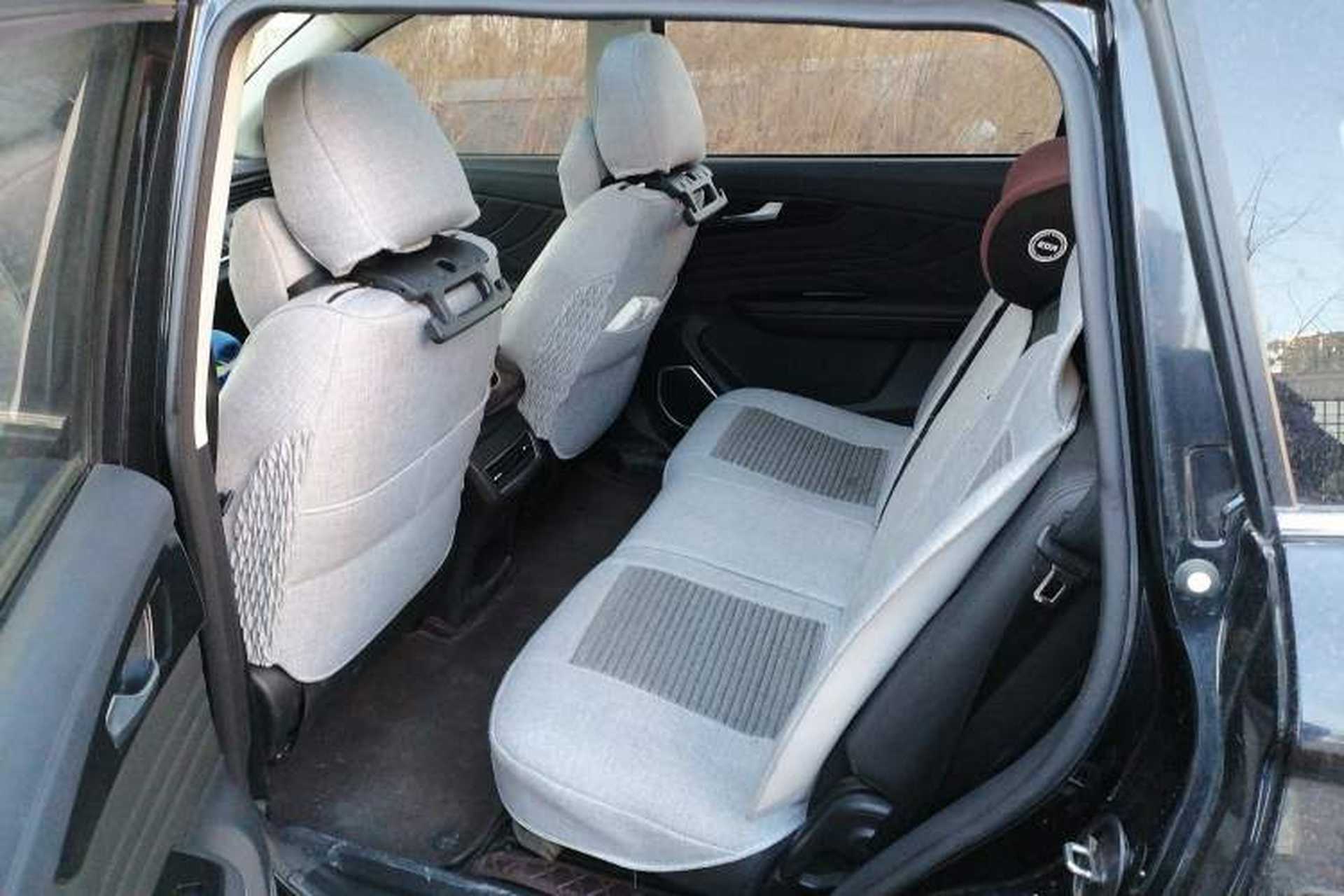 Used Sinotruk VGV U70 2021 1.5T Manual Enjoy Edition 7-Seater Left Rear Seat