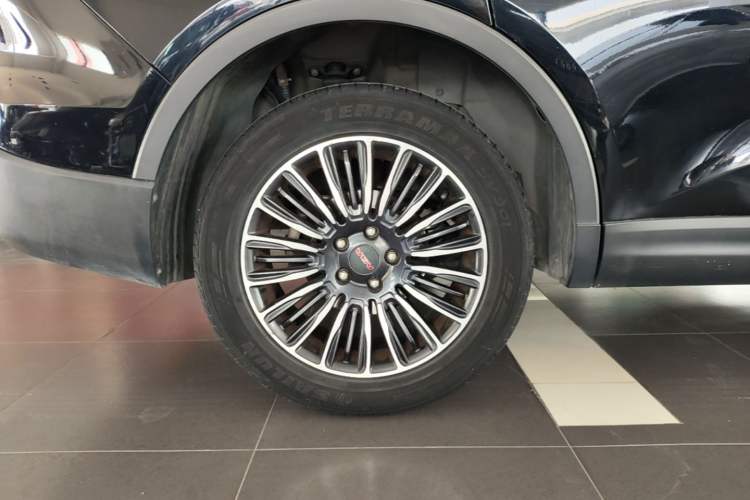Used Sinotruk VGV U70 2021 1.5T Automatic Youyue Edition 7-Seater Right Rear Wheel Hub