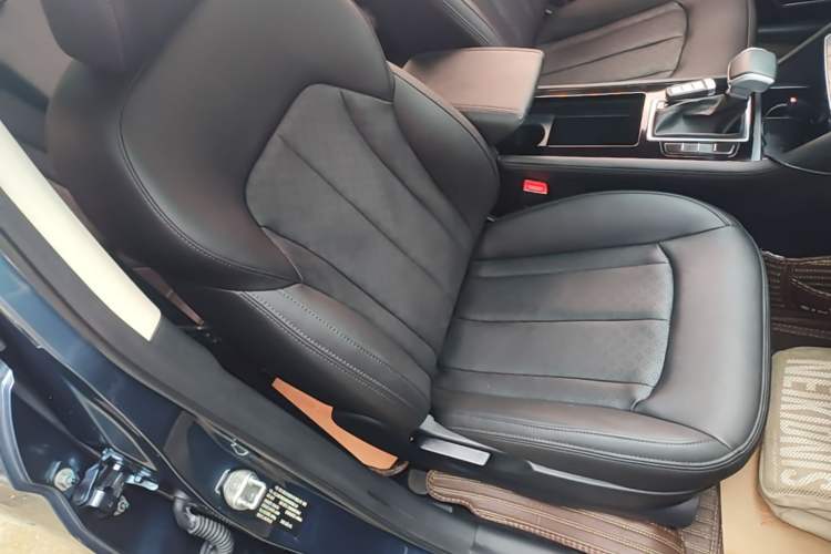 Used Sinotruk VGV U70 2021 1.5T Automatic Youyue Edition 5-seater Right Front Seat
