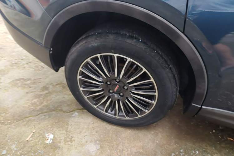 Used Sinotruk VGV U70 2021 1.5T Automatic Youyue Edition 5-seater Right Rear Wheel Hub