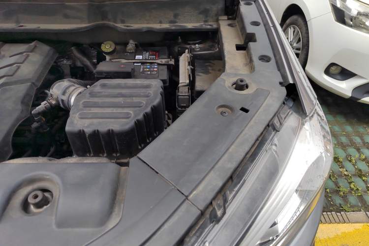 Used Sinotruk VGV U70 2021 1.5T Automatic Youyue Edition 7-Seater Engine Bay Left
