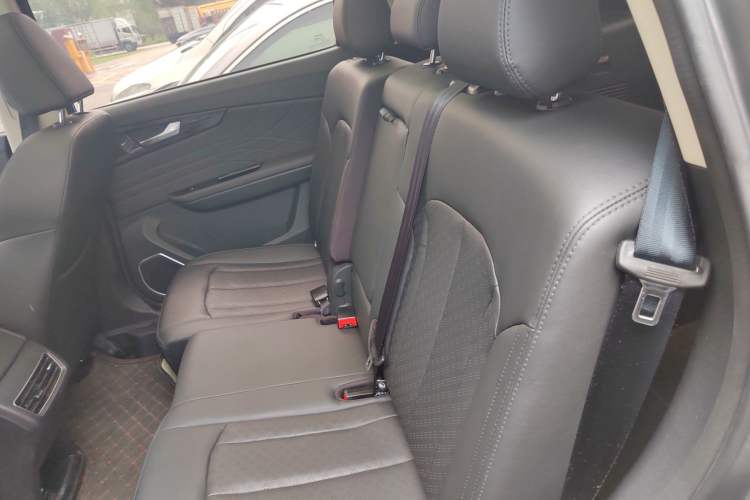 Used Sinotruk VGV U70 2021 1.5T Automatic Youyue Edition 7-Seater Left Rear Seat
