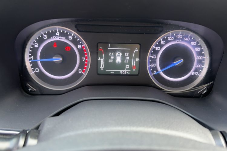 Used Sinotruk VGV U70 2021 1.5T Automatic Youyue Edition 7-Seater Odometer Close Up