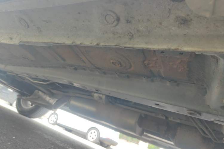 Used Sinotruk VGV U70 2021 1.5T Manual Enjoy Edition 7-Seater Chassis Front Right