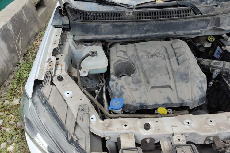 Used Sinotruk VGV U70 2021 1.5T Manual Enjoy Edition 7-Seater Engine Bay Right