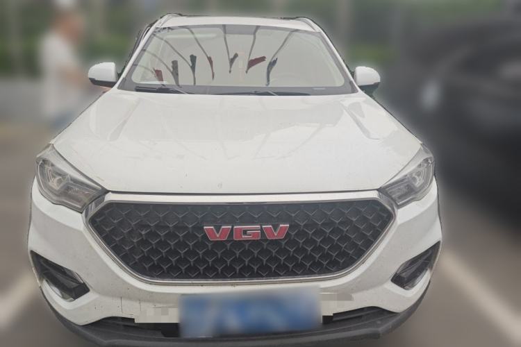 Used Sinotruk VGV U70 2021 1.5T Automatic Luxury Edition 7-Seater Front