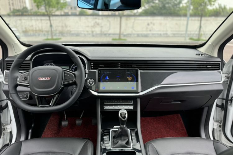 Used Sinotruk VGV U70 2021 1.5T Manual Enjoy Edition 7-Seater Interior 1