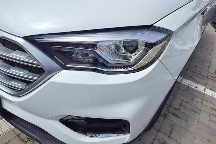 Used Sinotruk VGV U70 2021 1.5T Automatic Youyue Edition 7-Seater Left Front Headlight