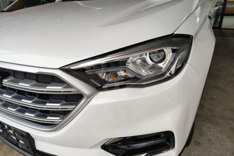 Used Sinotruk VGV U70 2021 1.5T Automatic Youyue Edition 7-Seater Left Front Headlight
