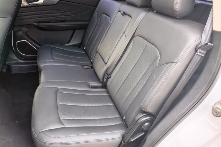 Used Sinotruk VGV U70 2021 1.5T Manual Enjoy Edition 7-Seater Left Rear Seat