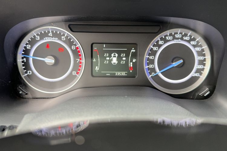 Used Sinotruk VGV U70 2021 1.5T Manual Enjoy Edition 7-Seater Odometer Close Up