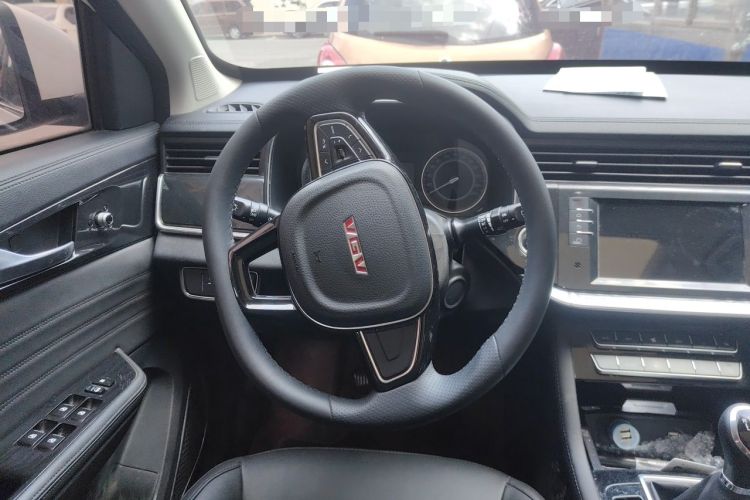 Used Sinotruk VGV U70 2021 1.5T Manual Enjoy Edition 7-Seater Steering Wheel