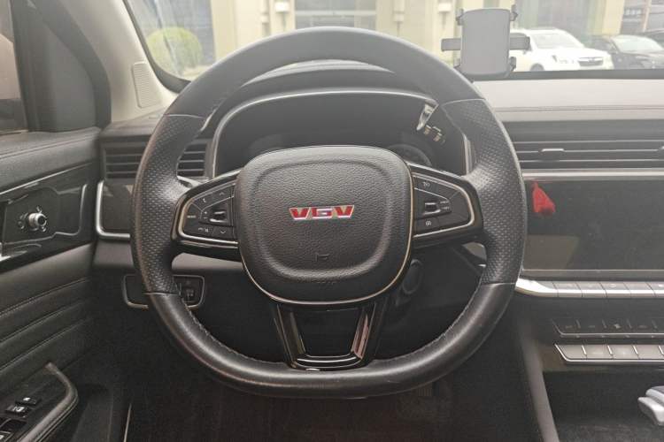 Used Sinotruk VGV U70 2021 1.5T Automatic Luxury Edition 7-Seater Steering Wheel