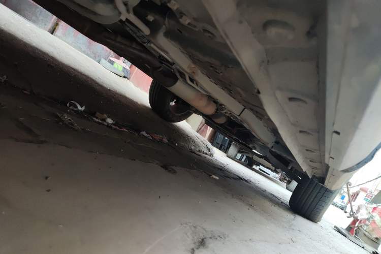 Used Sinotruk VGV U70Pro 2022 1.5T Automatic Youyue Edition 7-Seater Chassis Rear Left