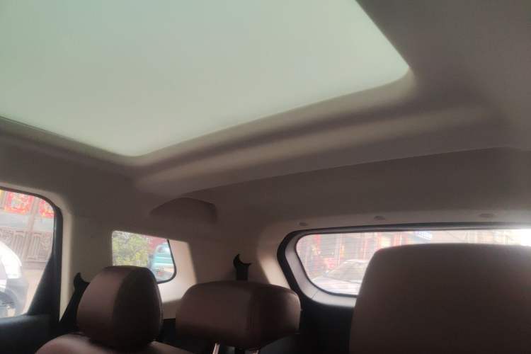Used Sinotruk VGV U70Pro 2022 1.5T Automatic Youyue Edition 7-Seater Headliner