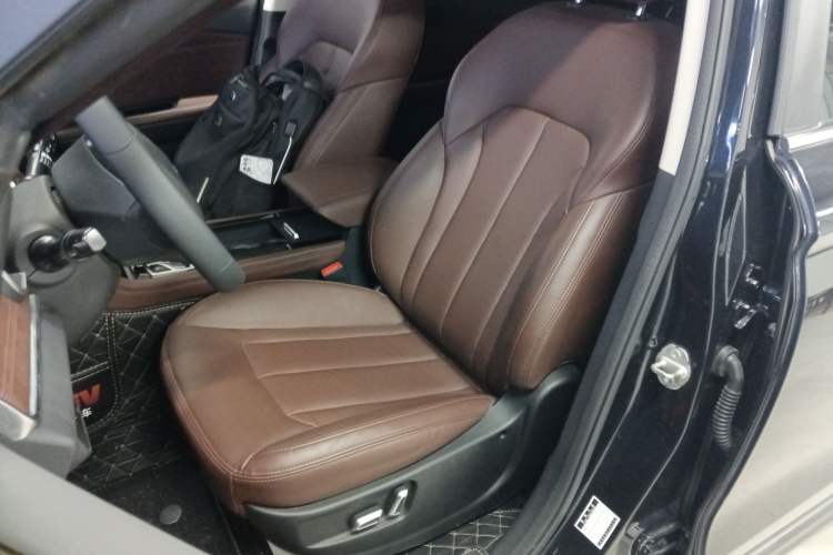 Used Sinotruk VGV U70Pro 2022 1.5T Automatic Youxuan Edition 7 Seats Left Front Seat