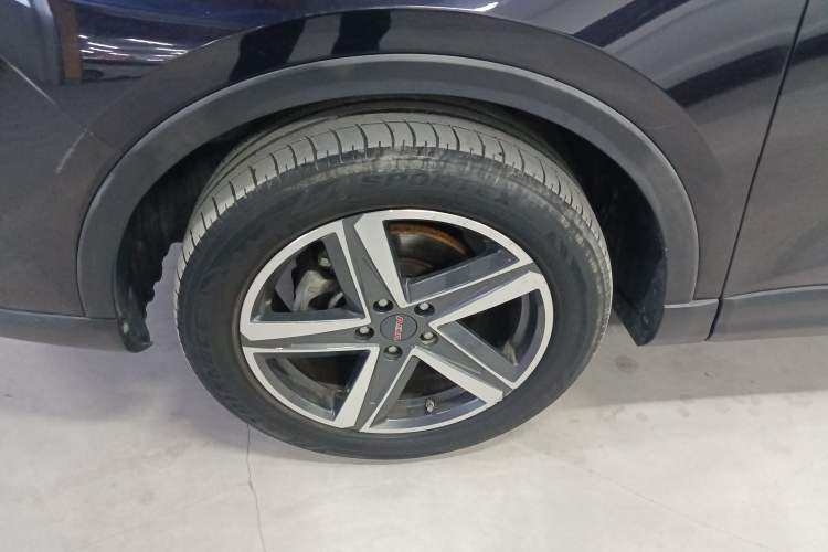 Used Sinotruk VGV U70Pro 2022 1.5T Automatic Youxuan Edition 7 Seats Left Front Wheel Hub