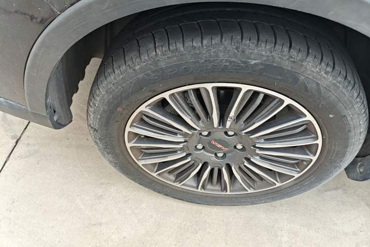 Used Sinotruk VGV U70Pro 2022 1.5T Automatic Youyue Edition 7-Seater Left Front Wheel Hub