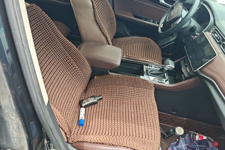 Used Sinotruk VGV U70Pro 2022 1.5T Automatic Youyue Edition 7-Seater Right Front Seat