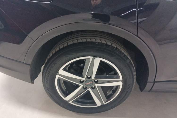 Used Sinotruk VGV U70Pro 2022 1.5T Automatic Youxuan Edition 7 Seats Right Rear Wheel Hub