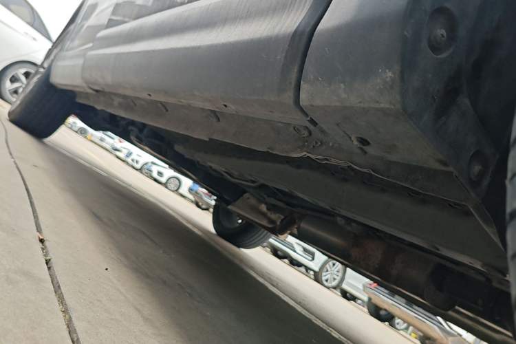 Used Sinotruk VGV U70Pro 2022 1.5T Automatic Youyue Edition 7-Seater Right Side Sill