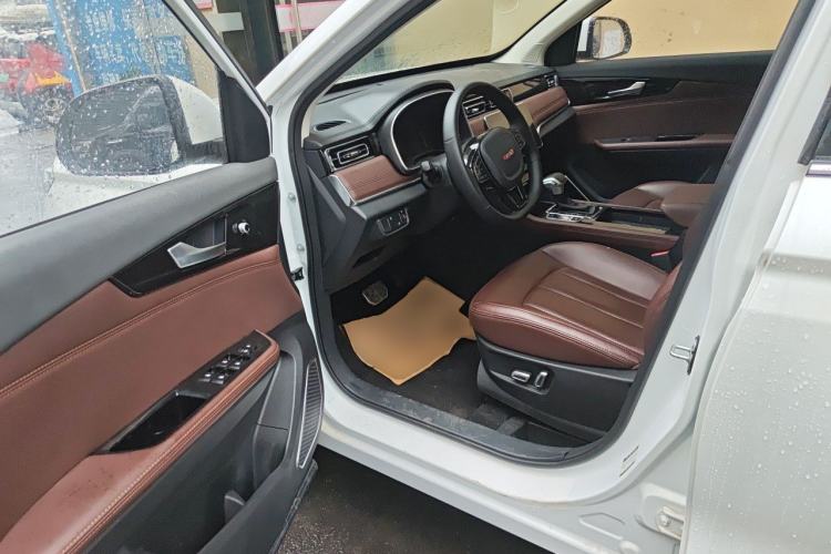 Used Sinotruk VGV U70Pro 2022 1.5T Automatic Youyue Edition 7-Seater Driver Seat