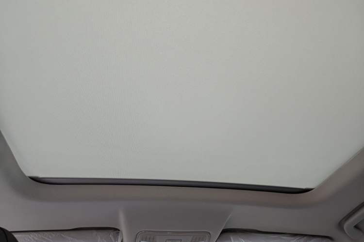 Used Sinotruk VGV U70Pro 2022 1.5T Automatic Youyue Edition 7-Seater Headliner