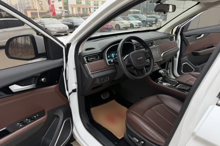 Used Sinotruk VGV U70Pro 2022 1.5T Automatic Youyue Edition 7-Seater Interior 3