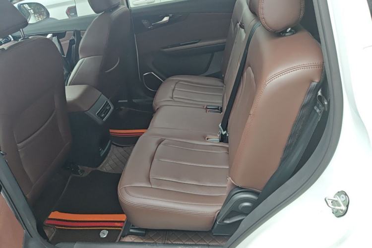 Used Sinotruk VGV U70Pro 2022 1.5T Automatic Youyue Edition 7-Seater Left Rear Seat