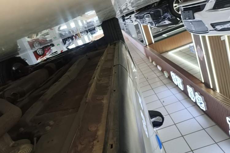 Used Sinotruk VGV U70Pro 2022 1.5T Manual Youyue Edition 7-Seater Left Side Sill