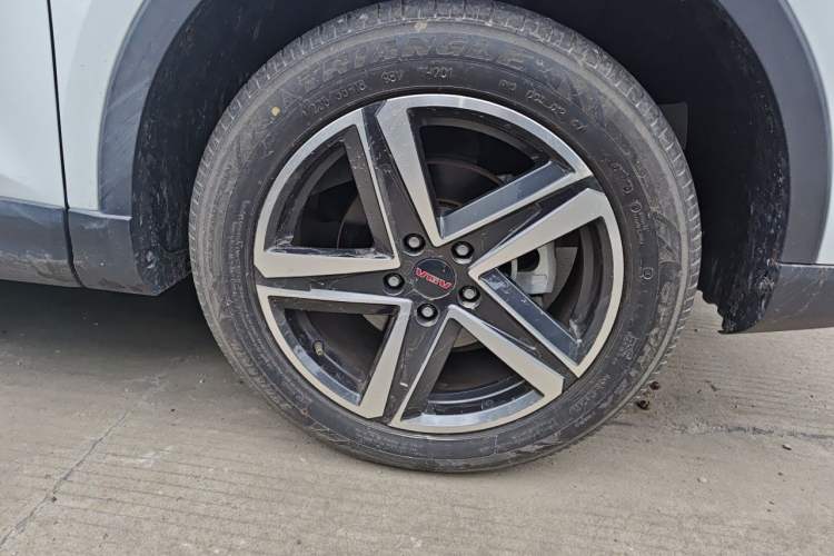 Used Sinotruk VGV U70Pro 2022 1.5T Automatic Youyue Edition 7-Seater Right Front Wheel Hub