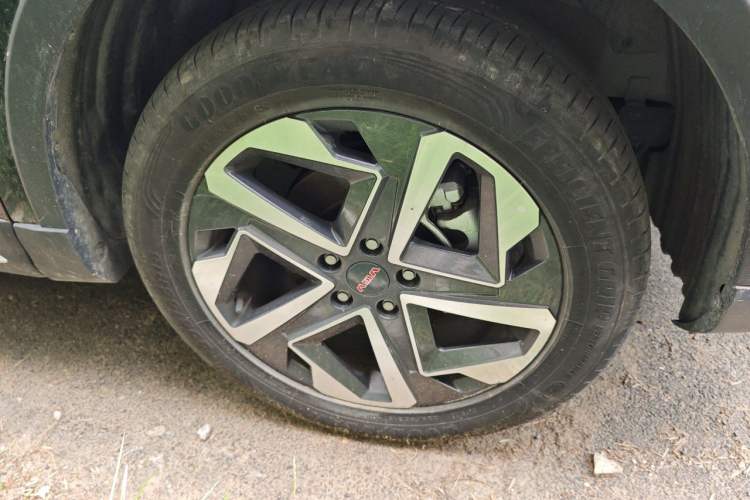 Used Sinotruk VGV U75PLUS 2021 2.0 TGDI Fun-Seeking Mountain Edition 7 Seats Right Front Wheel Hub