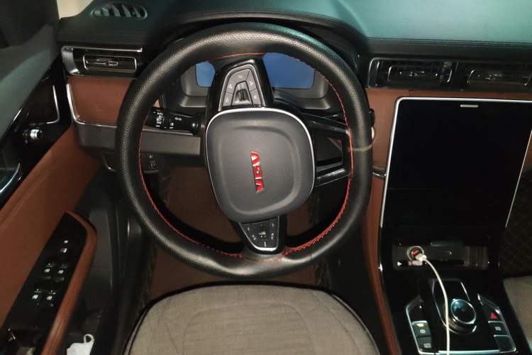Used Sinotruk VGV U75PLUS 2021 2.0 TGDI Luxury Pro 7-Seater Steering Wheel