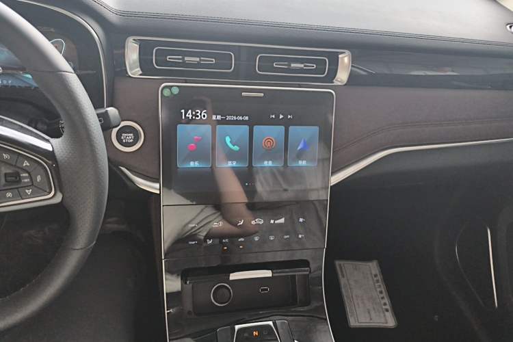 Used Sinotruk VGV U75PLUS 2021 2.0 TGDI Luxury Pro 7-Seater Audio And AC Panel