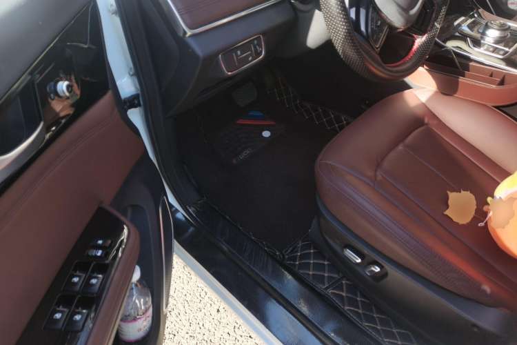 Used Sinotruk VGV U75PLUS 2021 2.0 TGDI Luxury Pro 5-Seater Driver Seat