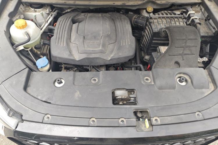 Used Sinotruk VGV U75PLUS 2021 2.0 TGDI Prestige Edition 7 Seats Engine Bay