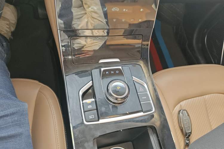 Used Sinotruk VGV U75PLUS 2021 2.0 TGDI Fun-Seeking Mountain Edition 7 Seats Gear Lever