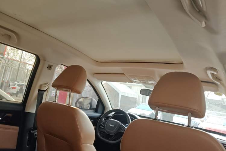 Used Sinotruk VGV U75PLUS 2021 2.0 TGDI Fun-Seeking Mountain Edition 7 Seats Headliner