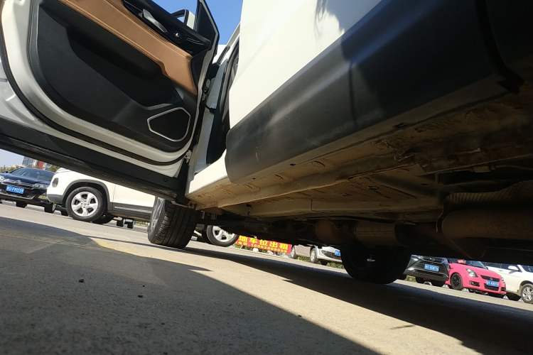 Used Sinotruk VGV U75PLUS 2021 2.0 TGDI Fun-Seeking Mountain Edition 7 Seats Left Side Sill