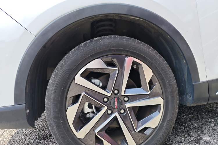 Used Sinotruk VGV U75PLUS 2021 2.0 TGDI Fun-Seeking Mountain Edition 7 Seats Right Front Wheel Hub