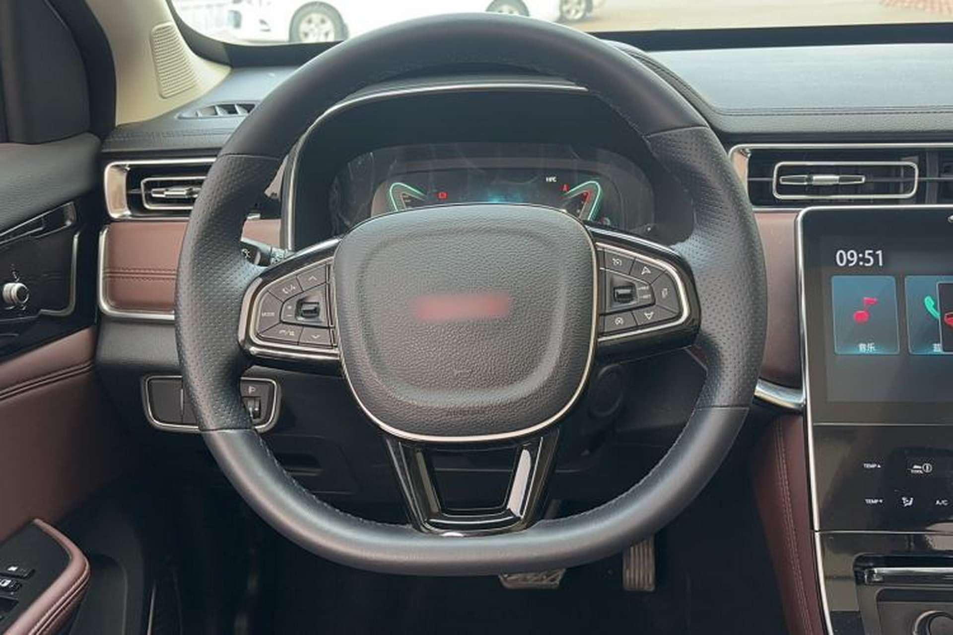 Used Sinotruk VGV U75PLUS 2021 2.0 TGDI Luxury Pro 7-Seater Steering Wheel