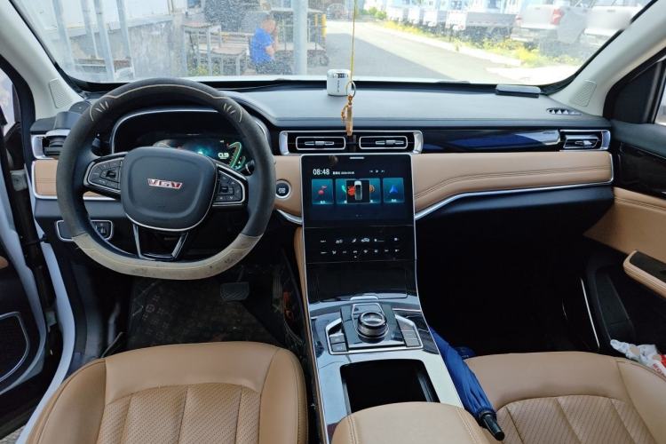 Used Sinotruk VGV VX7 2022 2.0T Automatic Elite Edition HY4C20B Center Console
