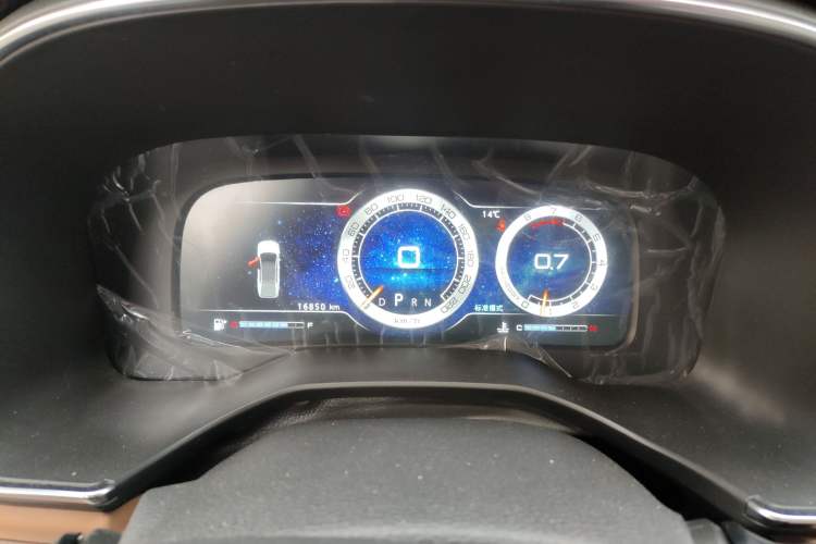 Used Sinotruk VGV VX7 2022 2.0T Automatic Industry-Customized Version HY4C20B Instrument Cluster