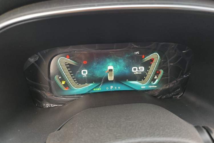 Used Sinotruk VGV VX7 2022 2.0T Automatic Elite Edition HY4C20B Instrument Cluster