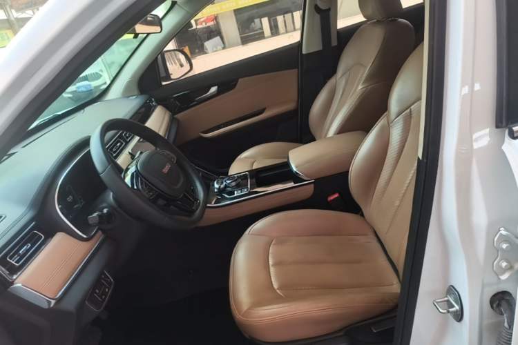 Used Sinotruk VGV VX7 2022 2.0T Automatic Elite Edition HY4C20B Left Front Seat
