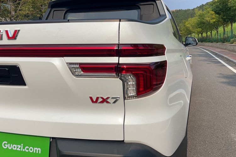 Used Sinotruk VGV VX7 2022 2.0T Automatic Elite Edition HY4C20B Right Rear Taillight
