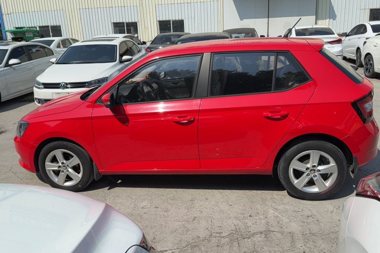 Used Skoda Fabia 2017 1.4L Automatic Car Enjoy Edition Exterior 5